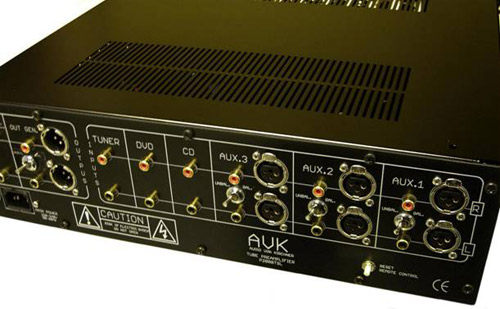 Panel posterior del AVK P2000TSL